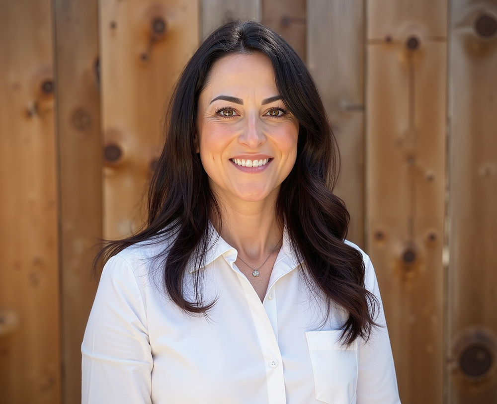 Carmen Leahu, Real Estate Agent